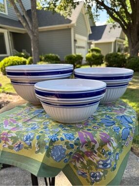 Set of 3 Crate&Barrel White Stoneware Mixing Bowls with Blue Band